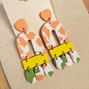 Coral blush pink yellow green camo abstract dangle earrings NIP
